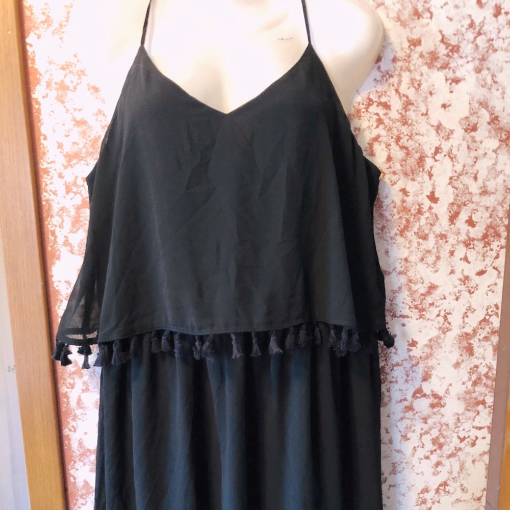 Dress, Beautiful Black Layer w/little Tassels 🖤🥀